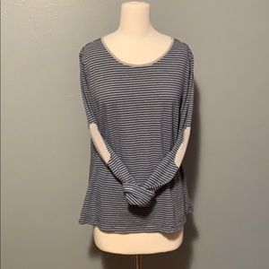 Umgee 1x blue and gray Like new long sleeved tee
